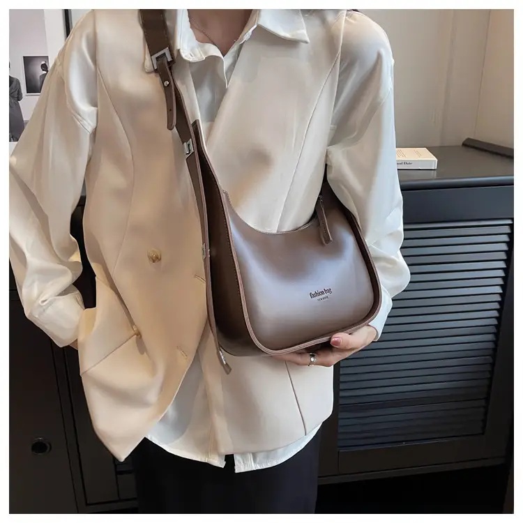 Women's Large Capacity Textured Shoulder Bag 2023 — feature 10