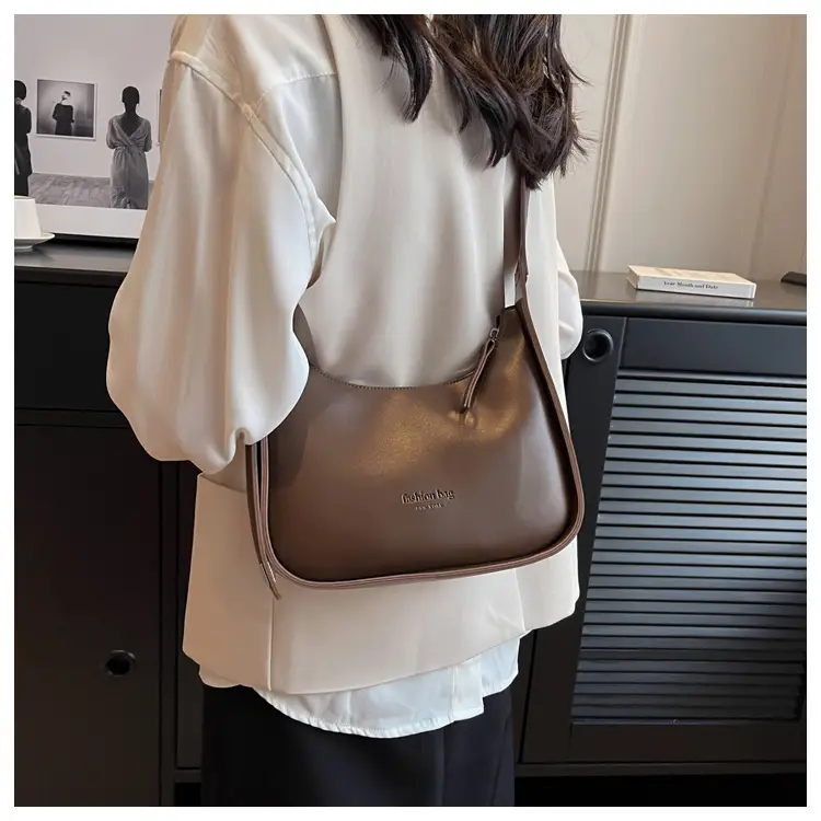 Women's Large Capacity Textured Shoulder Bag 2023 — feature 11