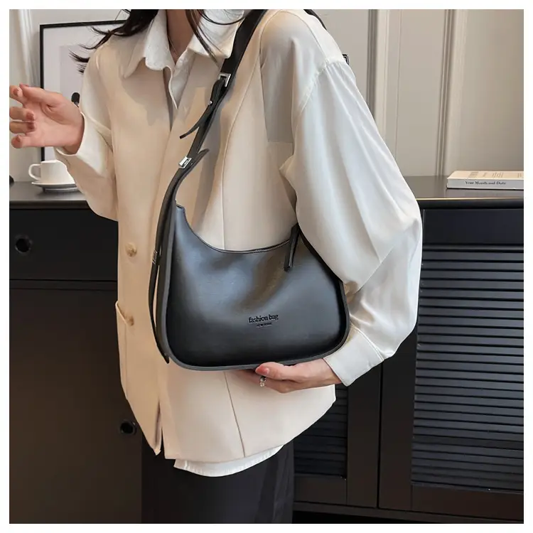 Women's Large Capacity Textured Shoulder Bag 2023 — feature 14