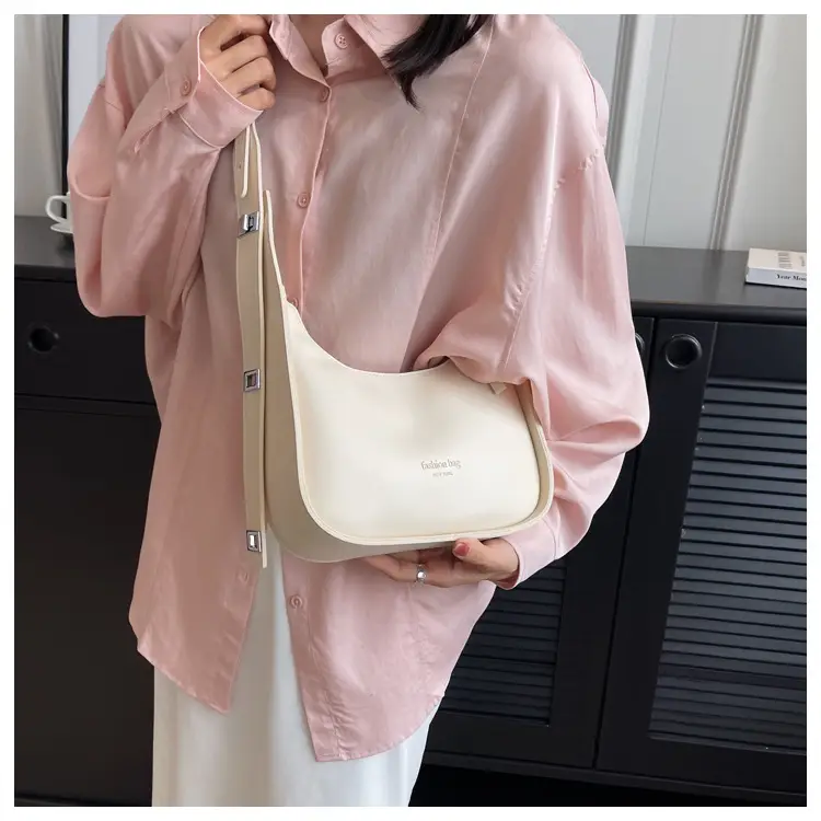Women's Large Capacity Textured Shoulder Bag 2023 — feature 16
