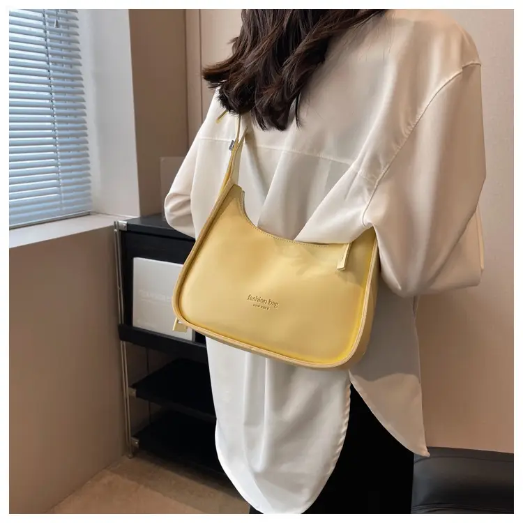 Women's Large Capacity Textured Shoulder Bag 2023 — feature 21