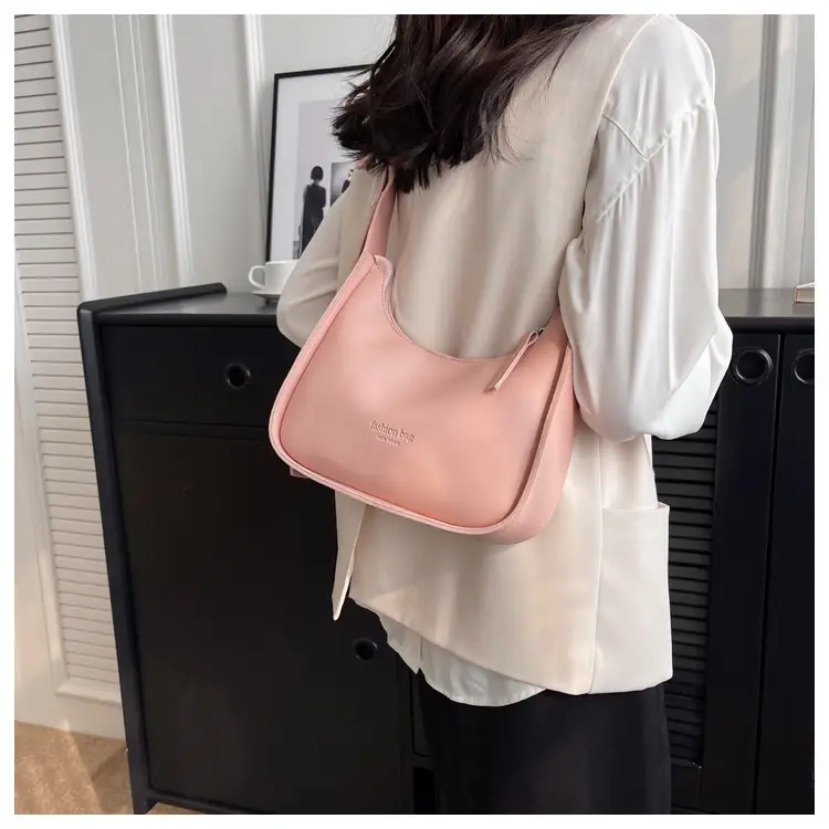 Women's Large Capacity Textured Shoulder Bag 2023 — feature 6