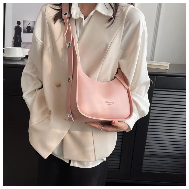 Women's Large Capacity Textured Shoulder Bag 2023 — feature 7