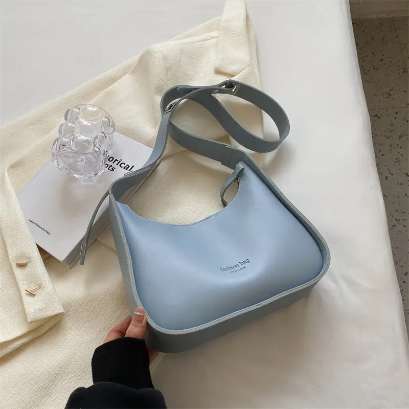 Women's Large Capacity Textured Shoulder Bag 2023 - Image 4