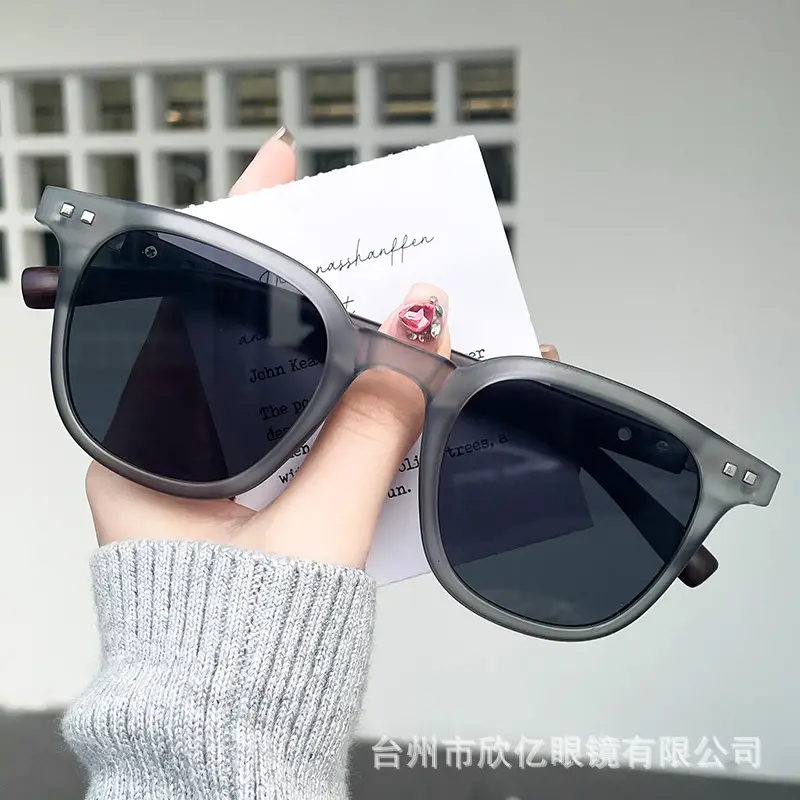 Anti-UV Sunglasses for Men Women Black Wood Grain - Image 8