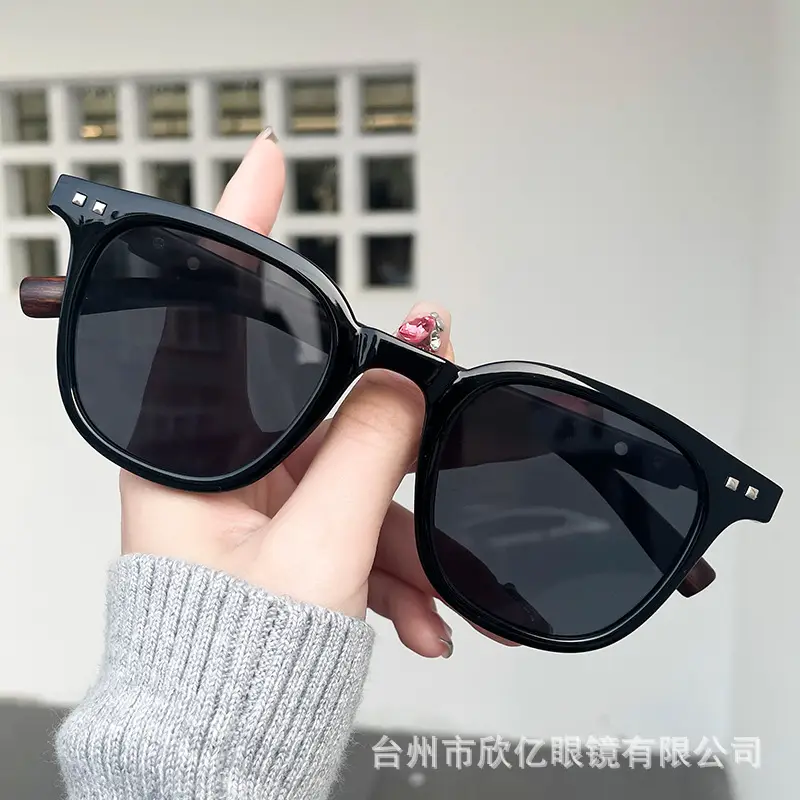 Anti-UV Sunglasses for Men Women Black Wood Grain - Image 9
