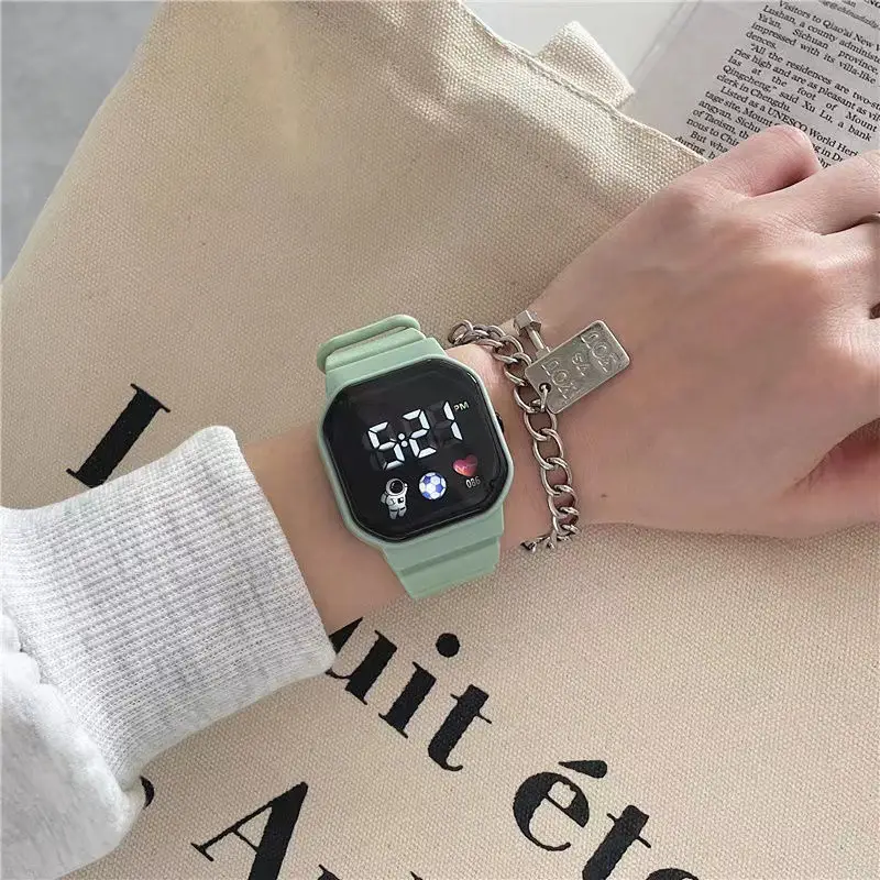 Women's Digital Display Water Resistant Watch — feature 2