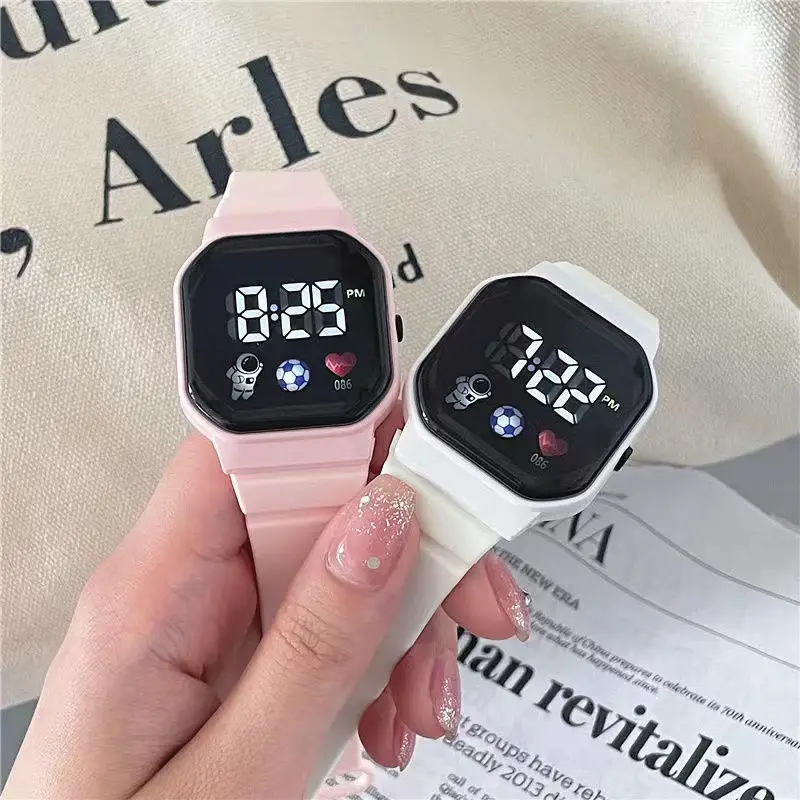 Women's Digital Display Water Resistant Watch — feature 4