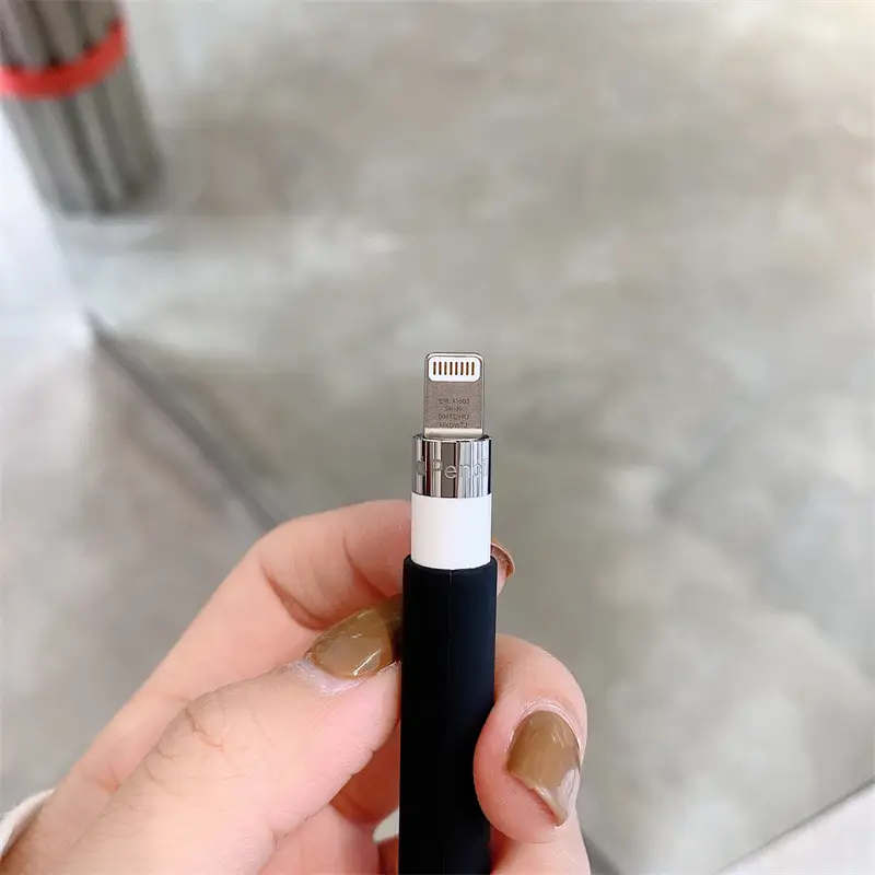 Apple Pencil with Mickey Design Protective Case — feature 11