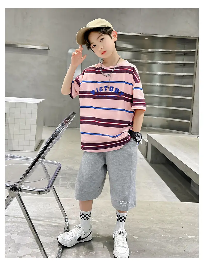 Kids Black Elephant Print T-Shirt Summer 2024 Medium Large — feature 16