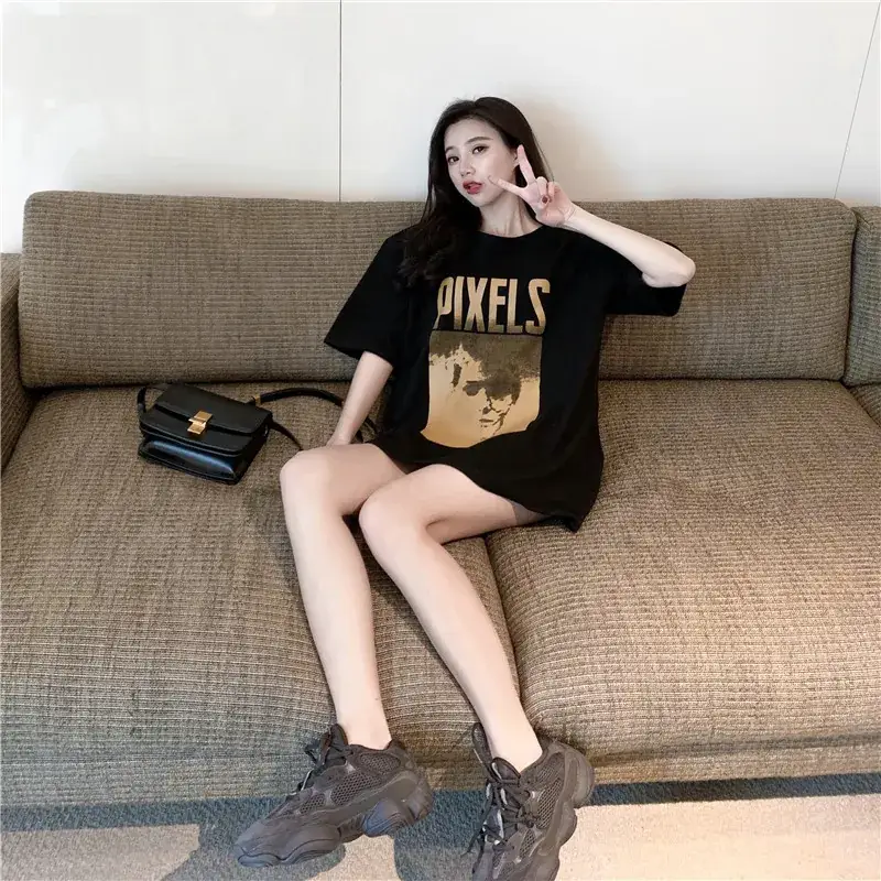Women Pixel Print T-Shirt Large Black Loose Fit — feature 14