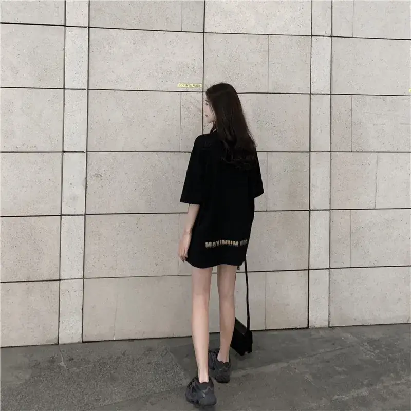 Women Pixel Print T-Shirt Large Black Loose Fit — feature 15