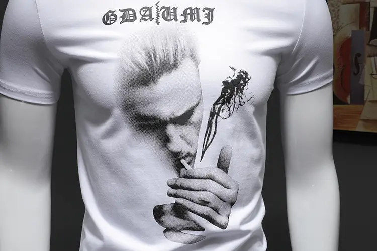 European Men's White Graphic T-Shirt Slim Fit Round Neck — feature 12