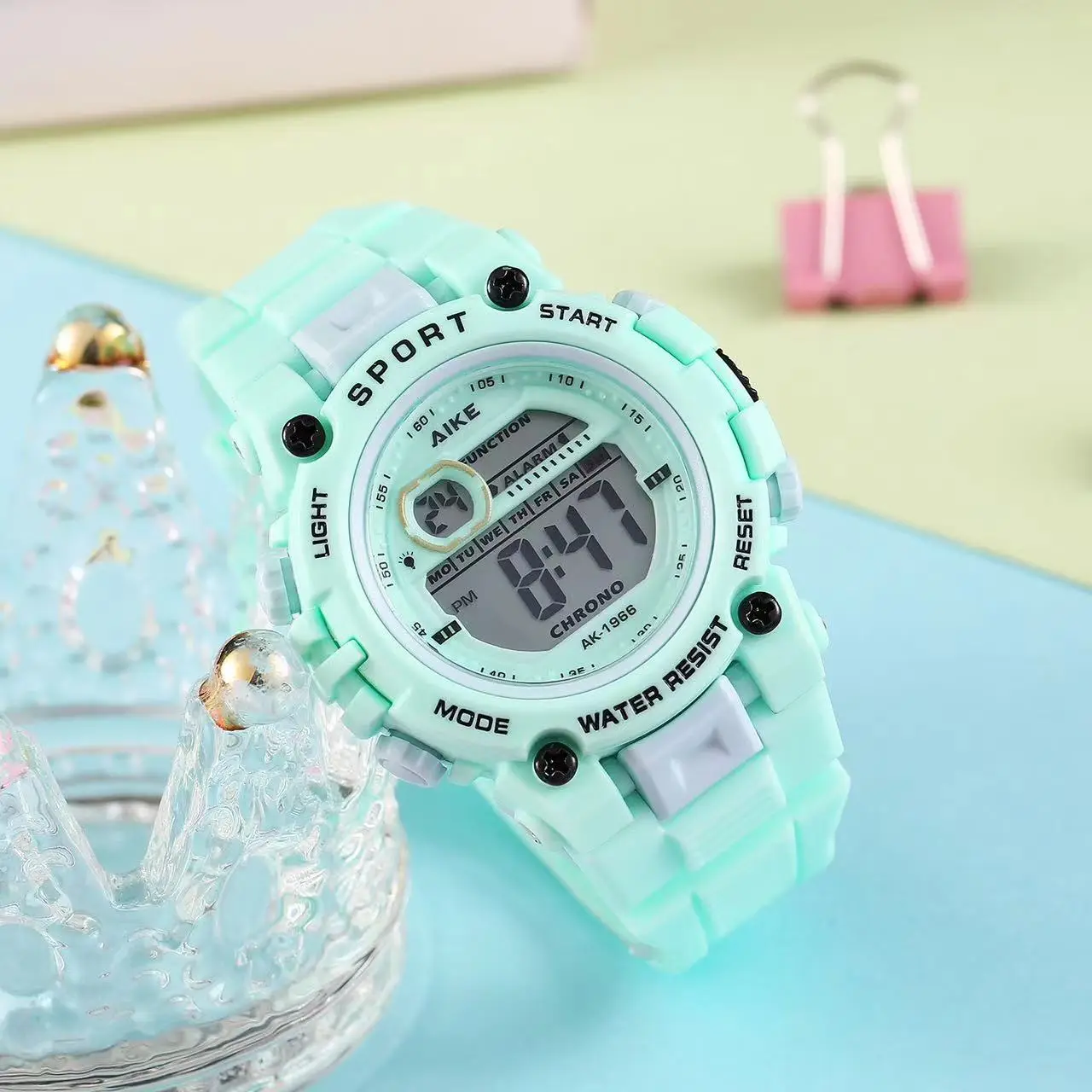 Aike Waterproof Men Women Student Watch Macaron Color — feature 7