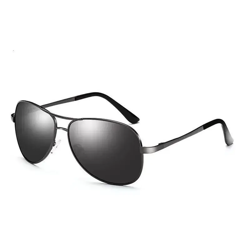 Men Polarized Sunglasses with Photochromic Lens & Spring Legs