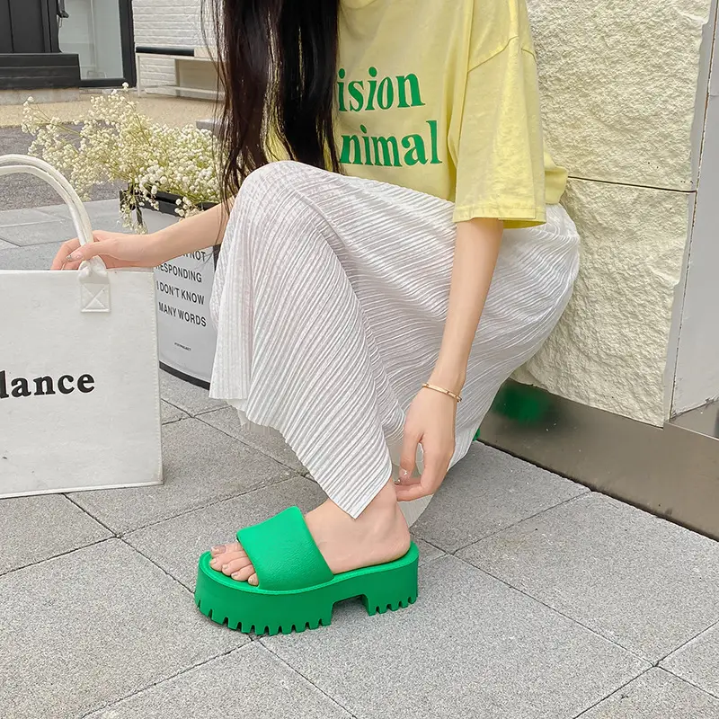Thick-Soled Slippers for Women, European and American Style, Trendy High-End Eva Flat Large-Size Outdoor Soft-Soled One-Line Sandals, Comfortable for Women - Image 7