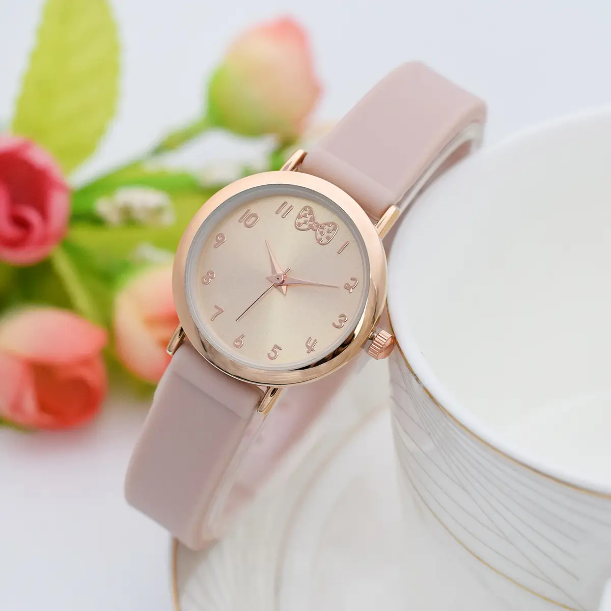 Women's Pink Diamond Watch with Rose Gold Dial — feature 6