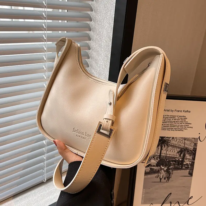 Small Shoulder Messenger Bag Brown Leather 2023 - Image 6