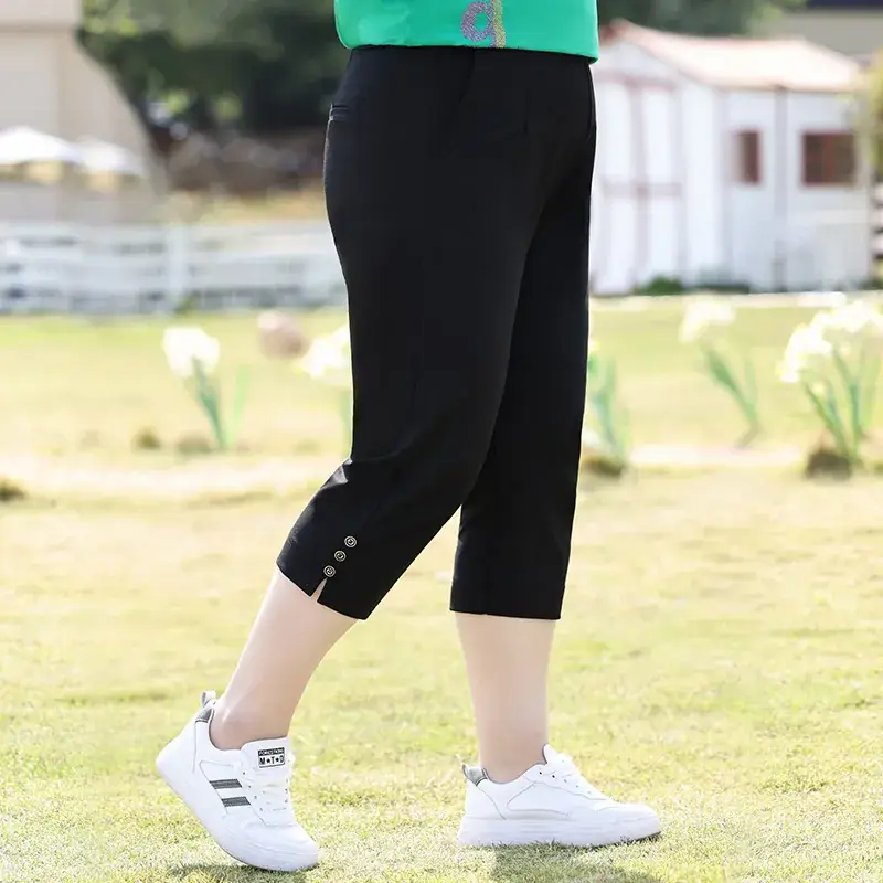 Plus Size Women's Black Cropped Pants with Side Slits - Image 5