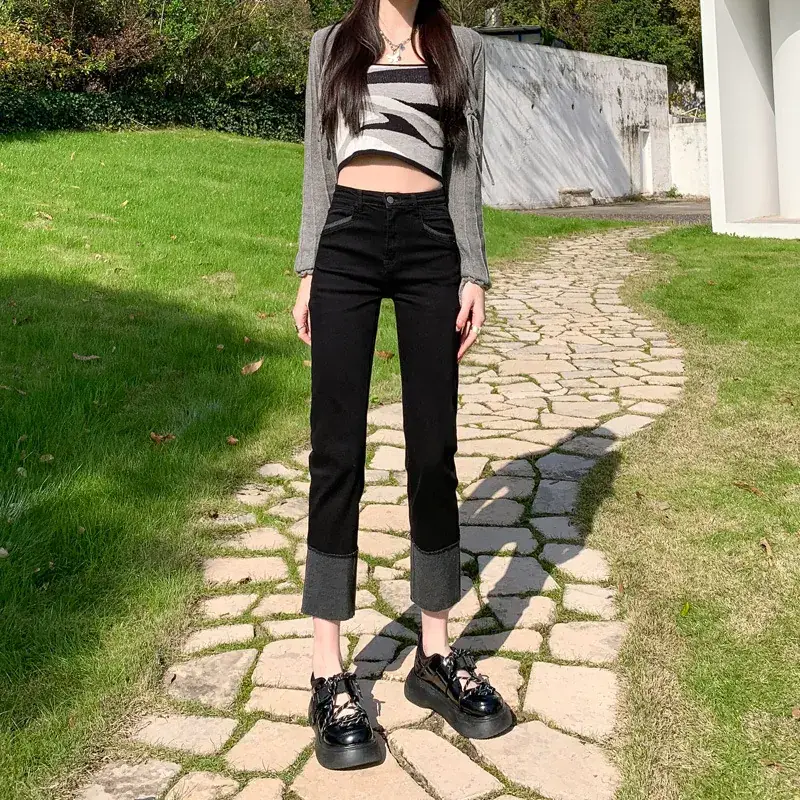 Women's Black Slim Fit Cropped Pants with Flanges - Image 4