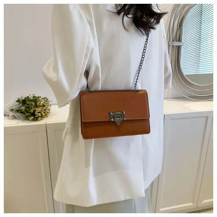 Women's 2023 Chain Shoulder Bag Brown White — feature 25