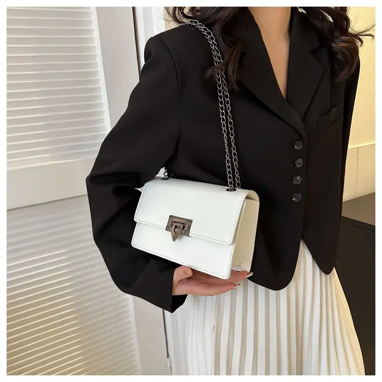 Women's 2023 Chain Shoulder Bag Brown White — feature 26
