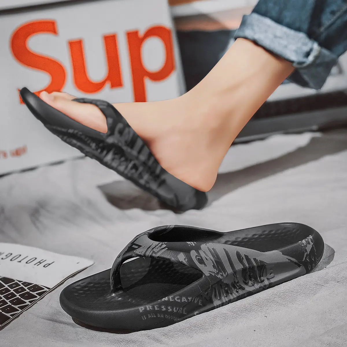 2021 Men's Black Synthetic Flip Flops Beach Slippers