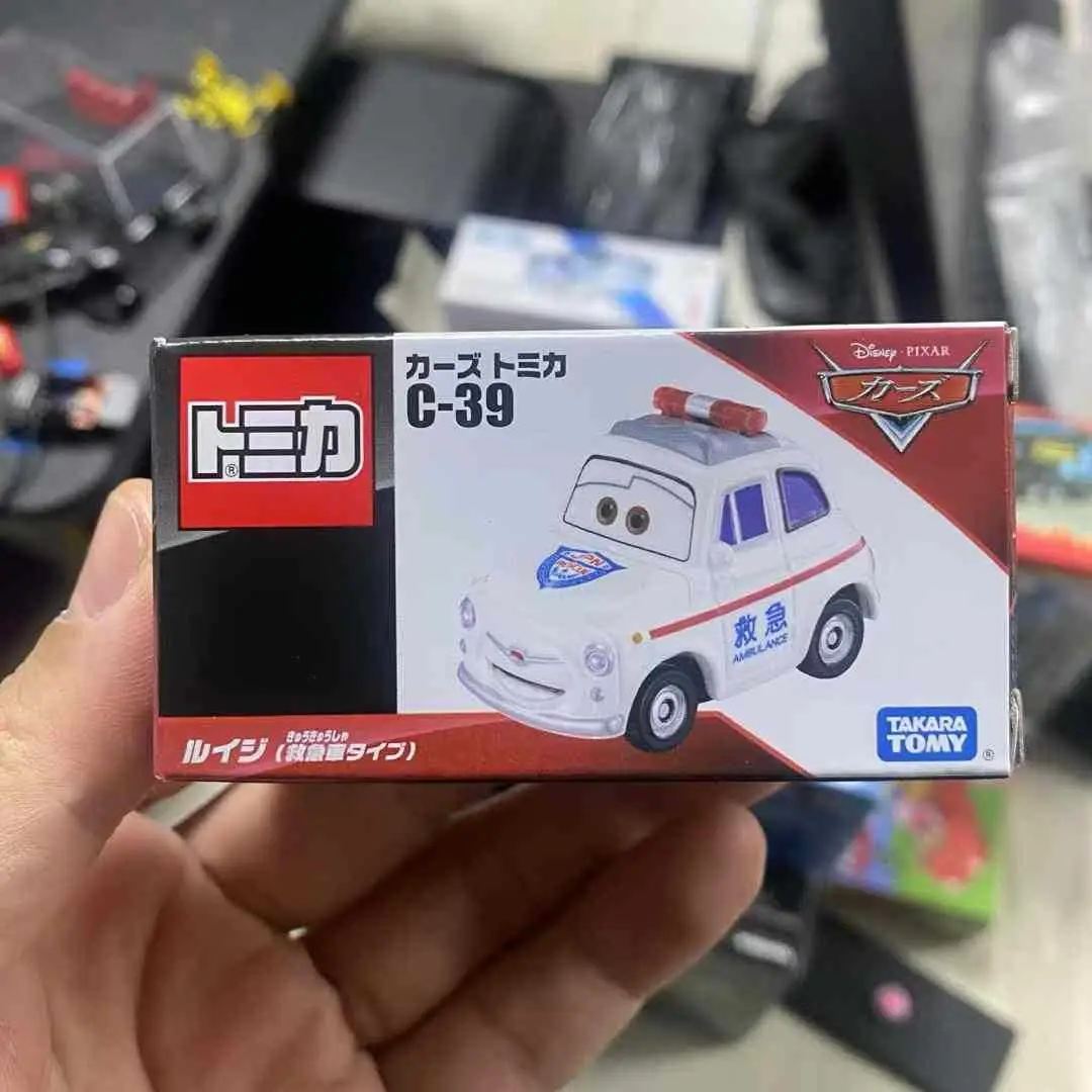 TOMY multi-card simulation alloy car model racing car story mobilization die toy car Lightning McQueen sports car