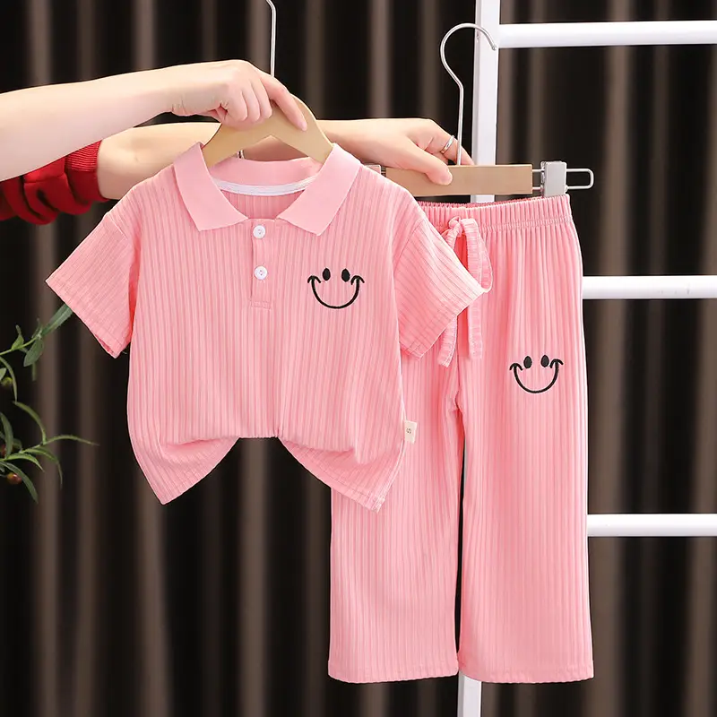 Girls Green Smile Face 2-Piece Summer Suit 2023 — feature 6