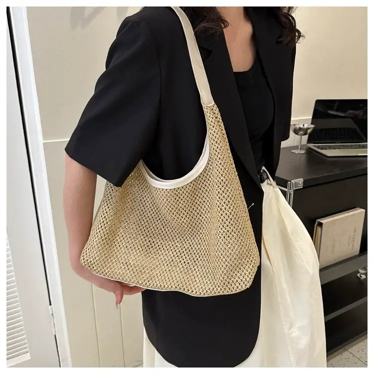 Women's Straw Woven Shoulder Bag Gold Seaside Travel — feature 7