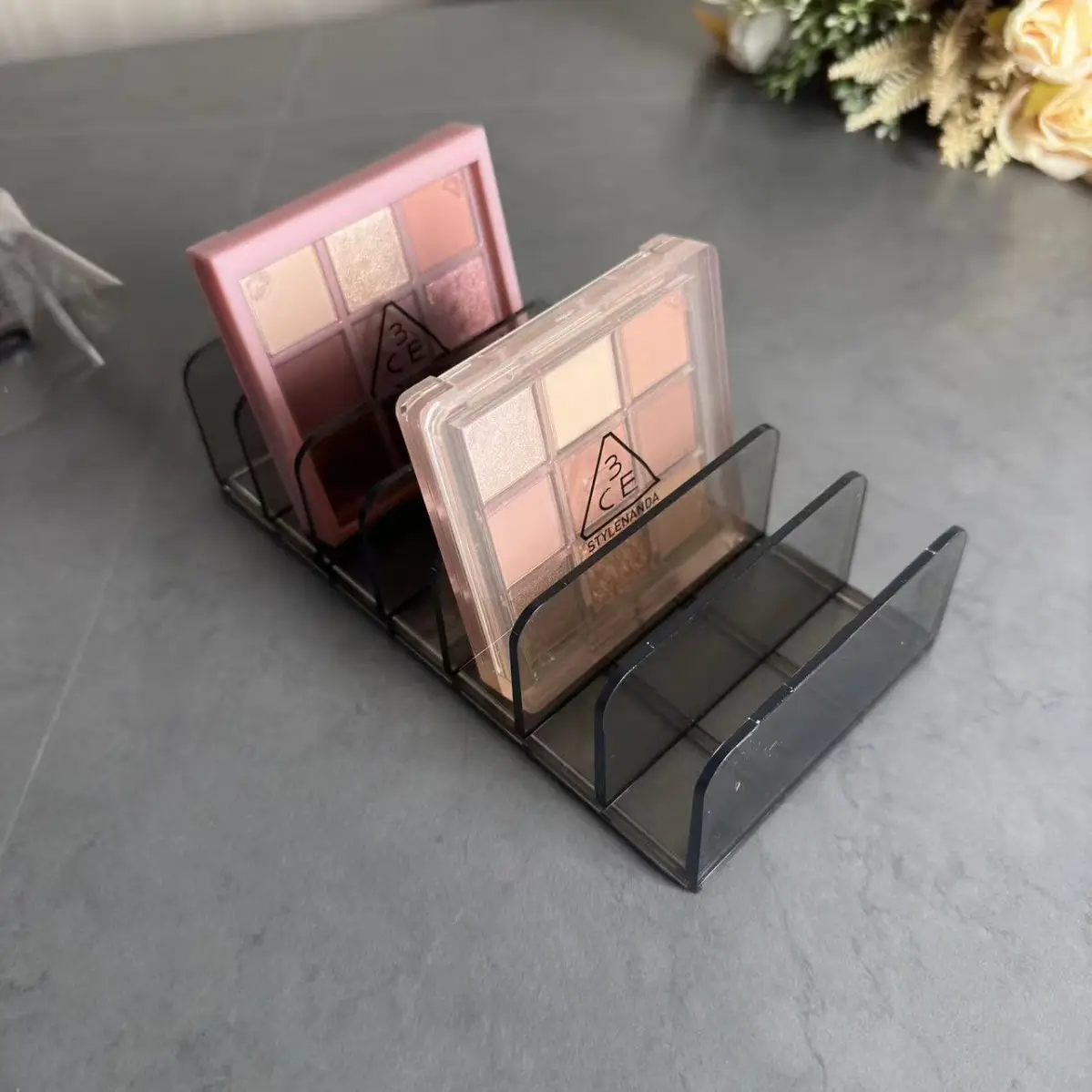 Transparent Eye Shadow & Blush Storage Rack for Makeup Organizer - Image 5