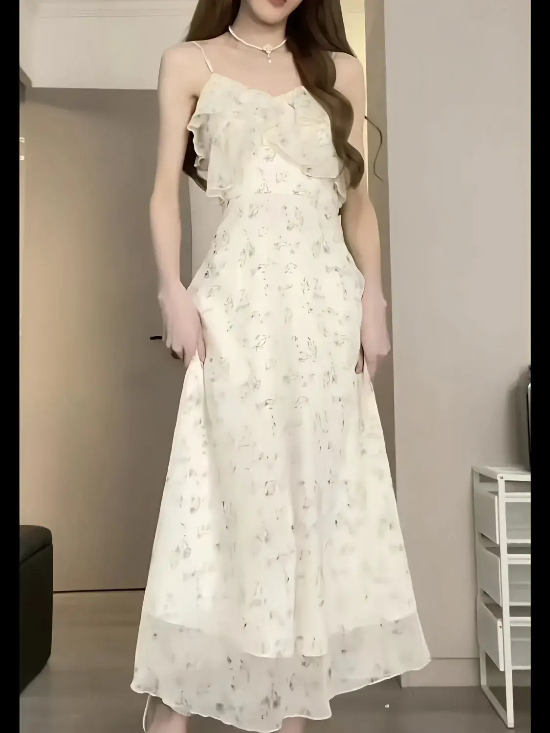 Gentle Floral Halter Dress White French Retro Slim Fit — feature 2