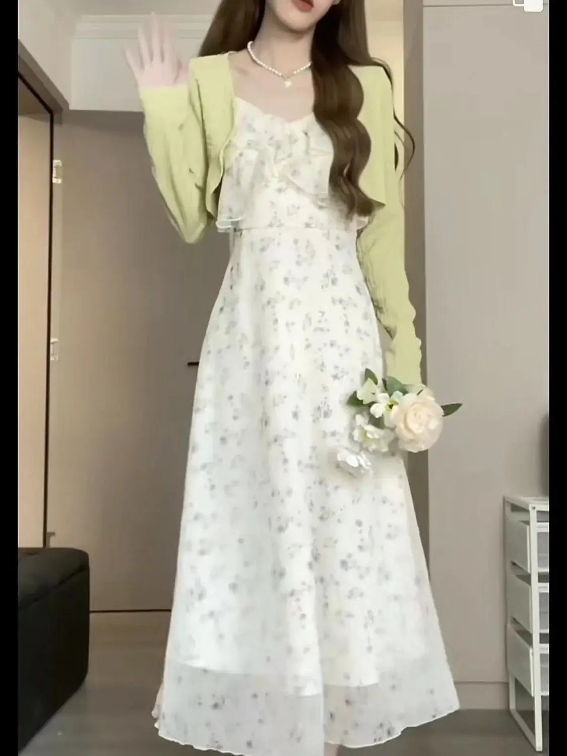 Gentle Floral Halter Dress White French Retro Slim Fit — feature 7