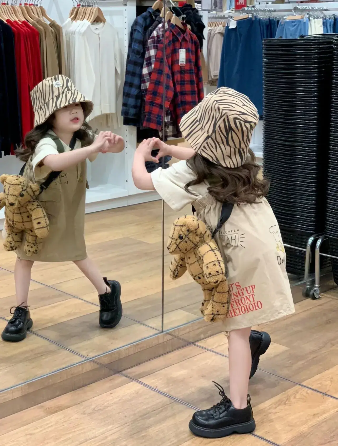 2023 Summer Cartoon Print Skirt & T-Shirt Set — feature 3