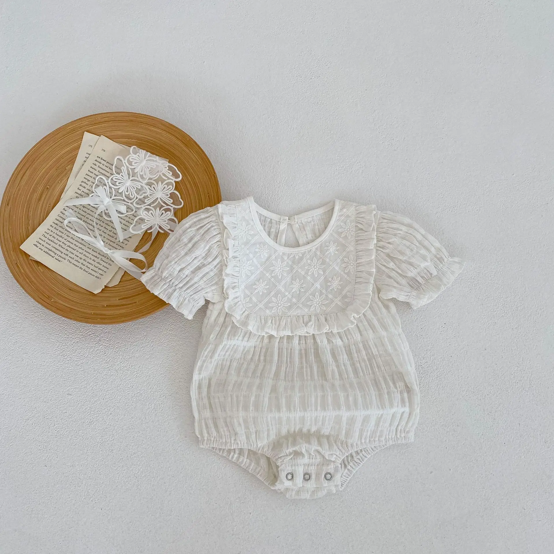Baby Jacquard Suit Beige White Ear-Triangle Shorts — feature 4
