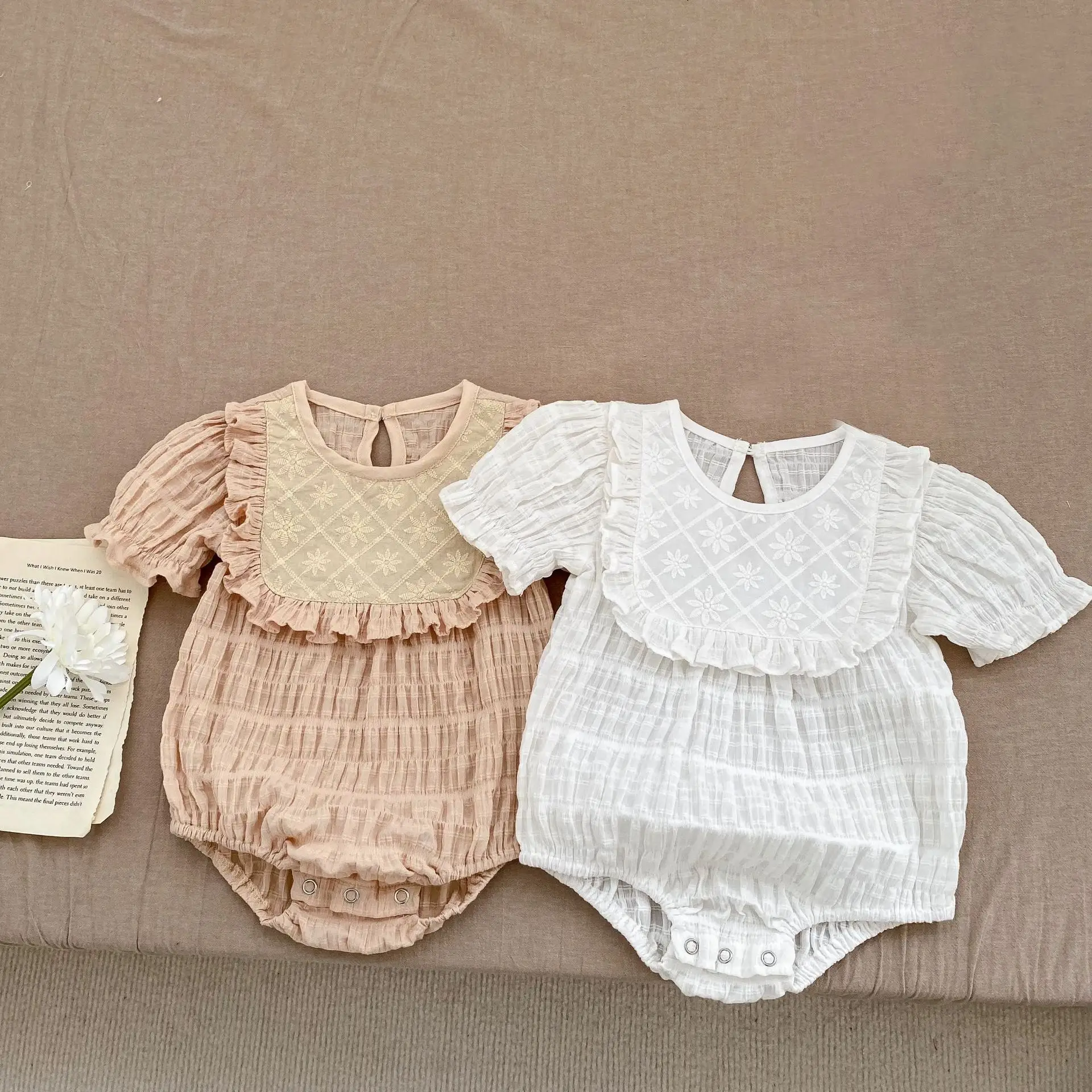 Baby Jacquard Suit Beige White Ear-Triangle Shorts — feature 5