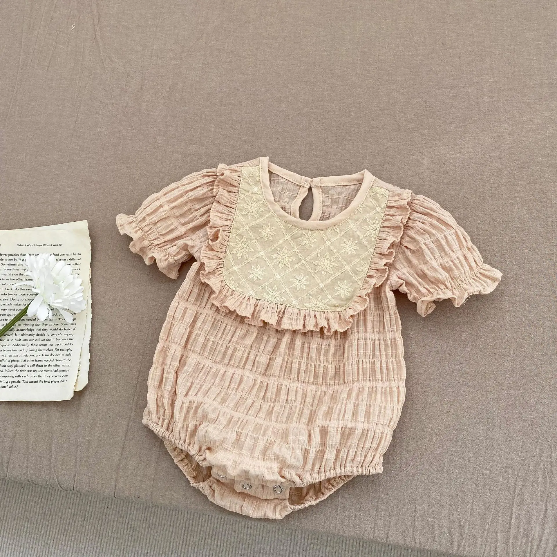 Baby Jacquard Suit Beige White Ear-Triangle Shorts — feature 6