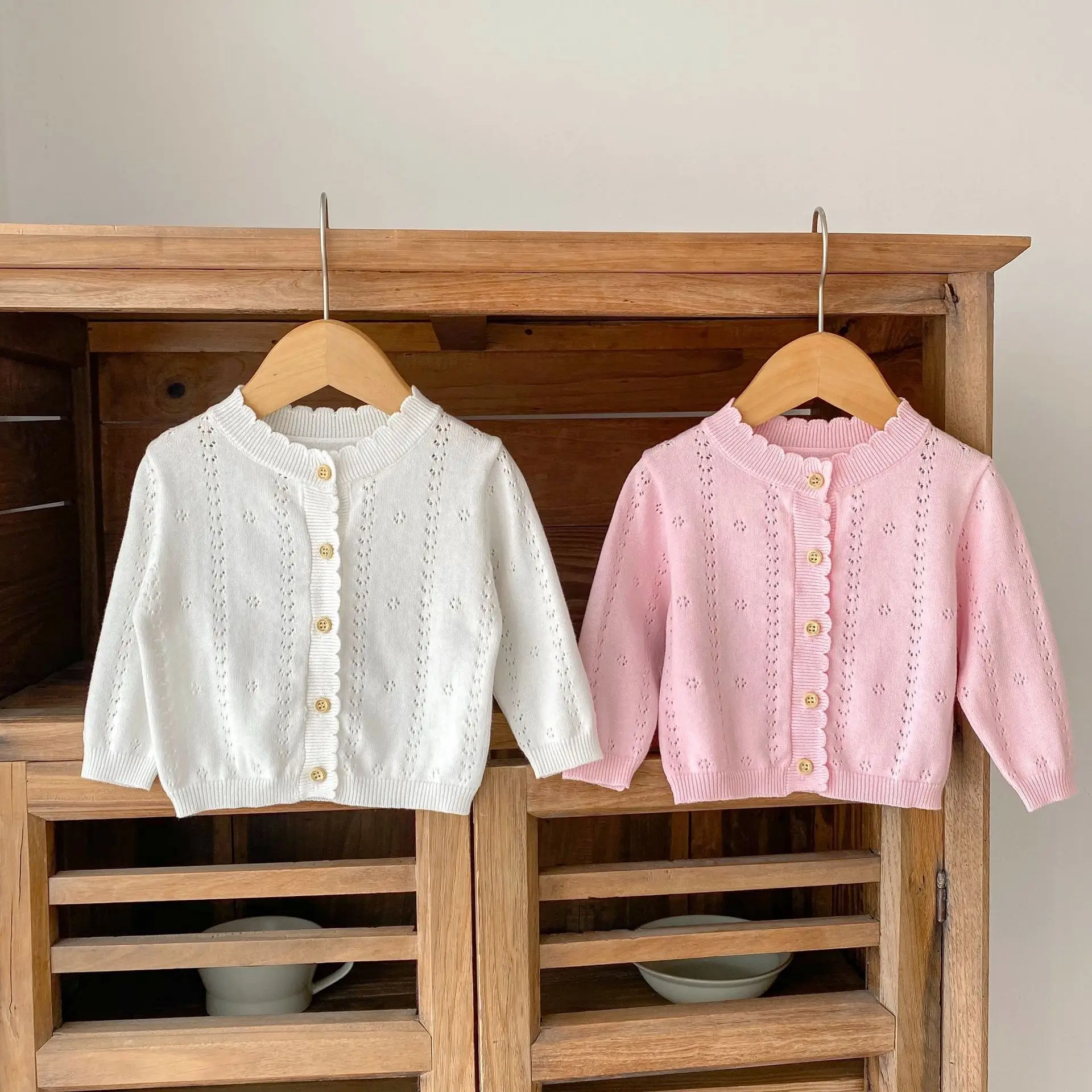 2025 Spring Cardigan Heart Shaped Sun Protection Jacket 2 Colors — feature 8