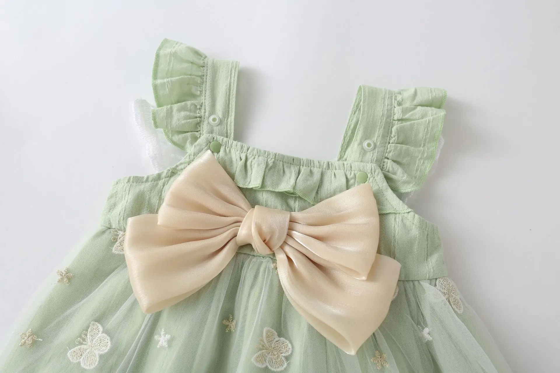 Pink Chrysanthemum Baby Dress with Bow & Shoes — feature 3