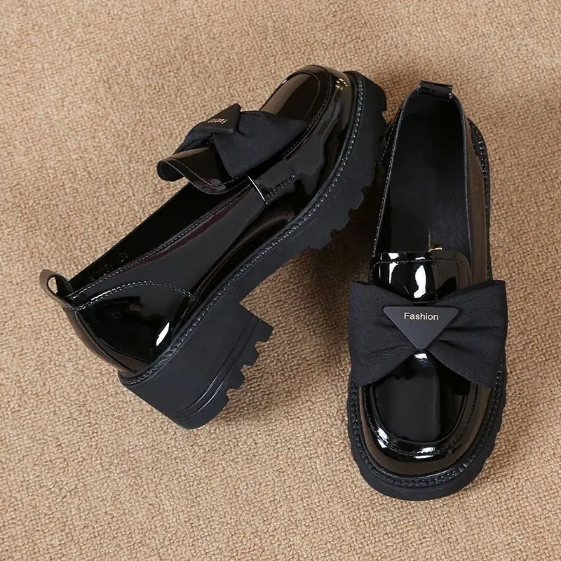 Soft Leather Single-layer Shoes Women's Thick-soled Loafers 2023 New Summer Mid-heel Women's Shoes Bow Bright Leather Shoes Women's Petite - Image 5