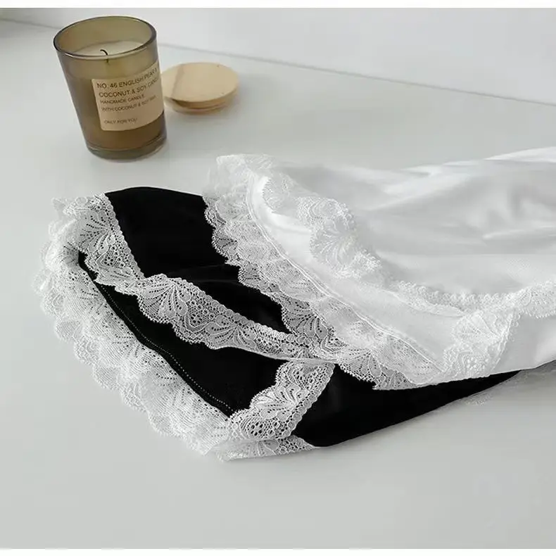 Women Heart Print Ice Silk Leggings White Shorts Set — feature 21