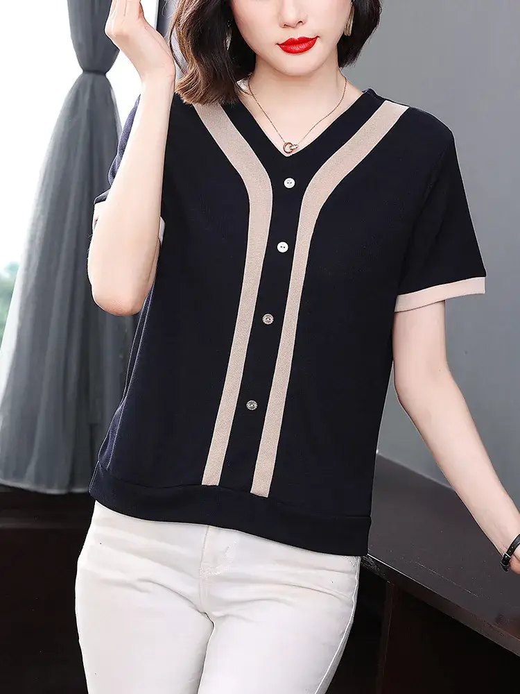40yo Women Pink V-Neck T-Shirt Large - Image 4