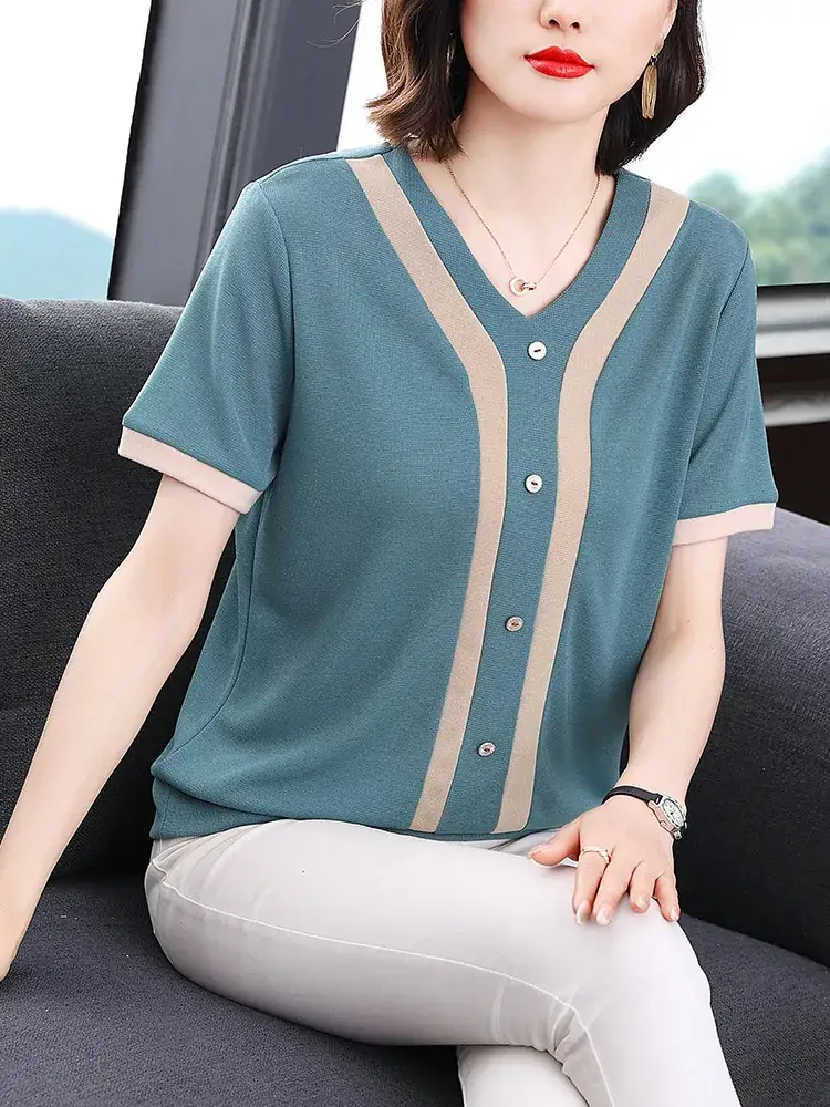 40yo Women Pink V-Neck T-Shirt Large - Image 5