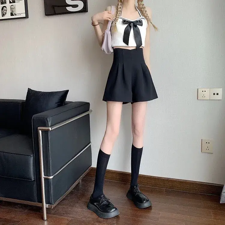 Women Black Wide Leg High Waist Shorts Set - Image 4