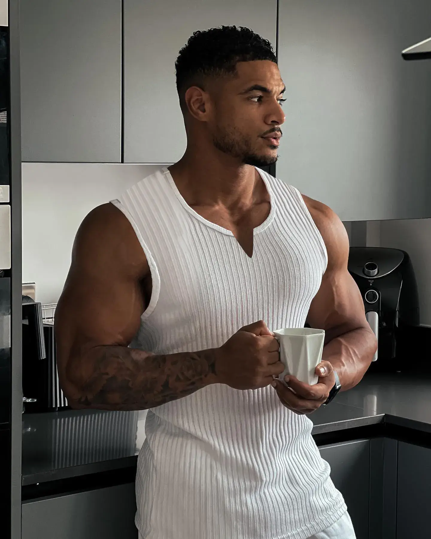 Men's Black Knitted Slim Fit Vest with V-Neck — feature 1