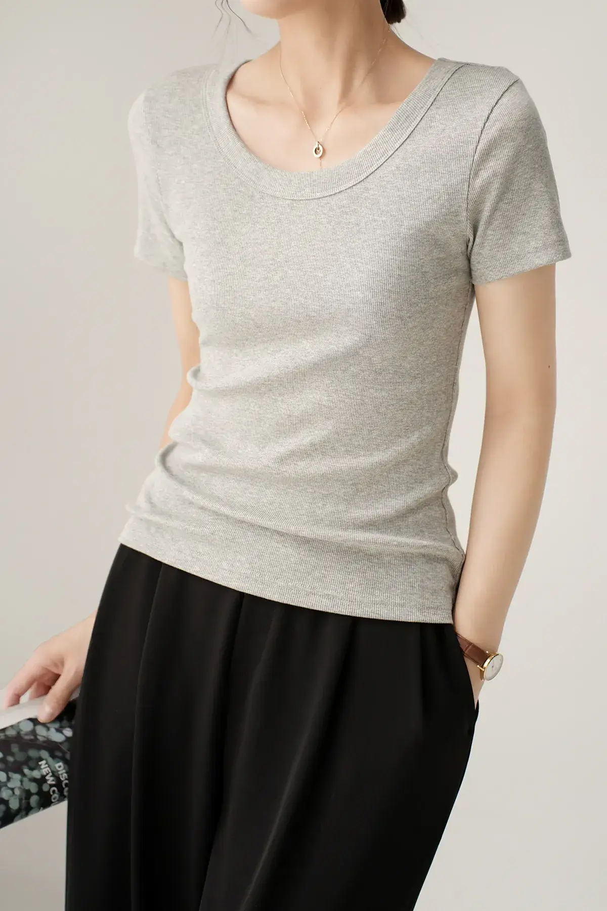 Women Cotton U-Neck T-Shirt Olive Green Short Sleeve 2025 — feature 10