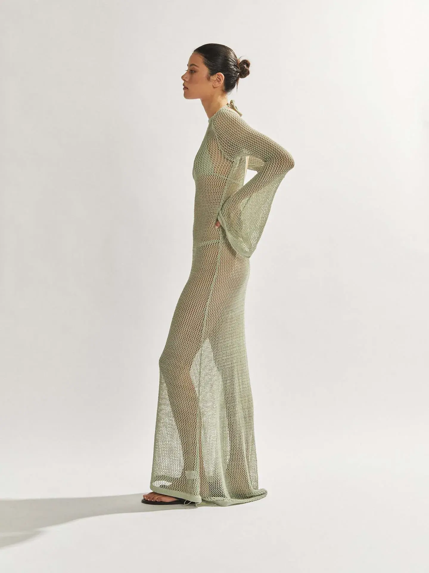 New Knitted Long-sleeve Backless Dress for Women — feature 7