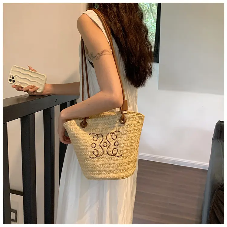 Women Straw Bag Large Capacity Textural Woven Summer Bucket Bag — feature 9