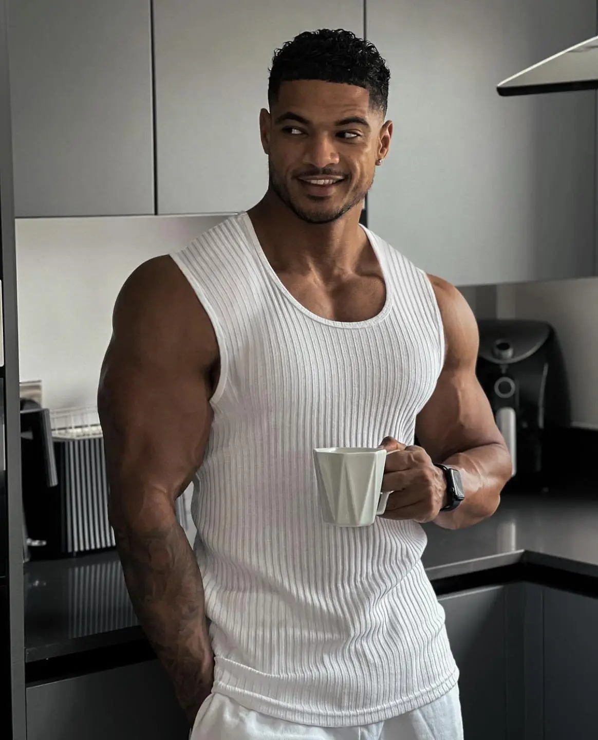 Men's White Vertical Stripe Muscle Vest I-Shape — feature 27