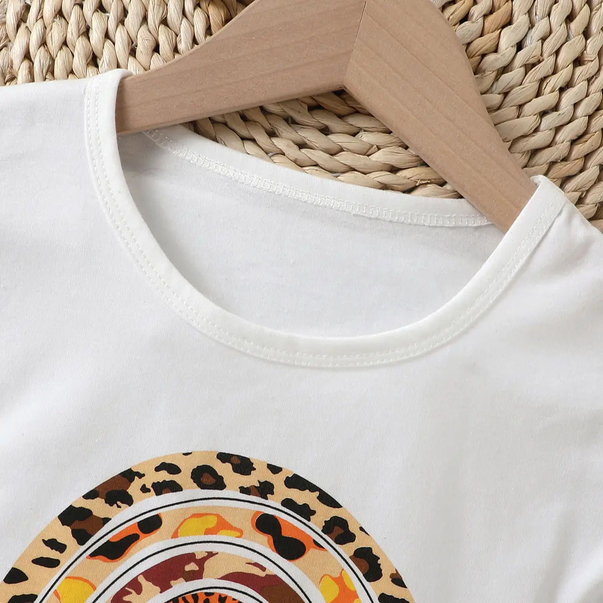 White Flying Sails T-Shirt with Heart Print + Brown Fringed Shorts Set — feature 13